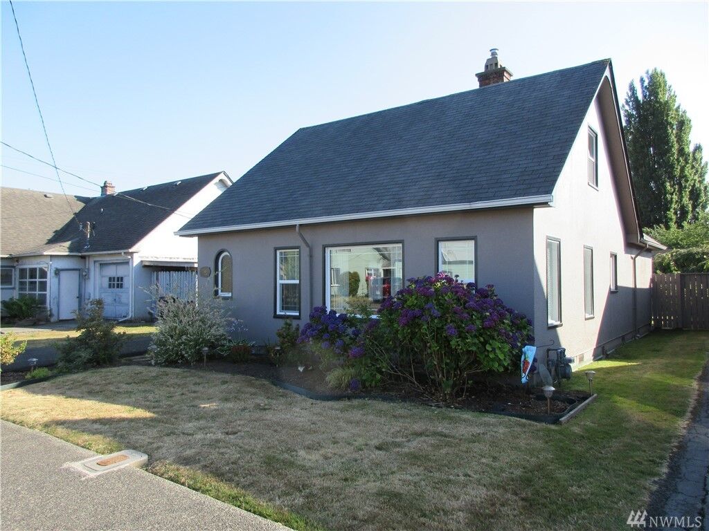 Property Photo:  56 O St  WA 98550 