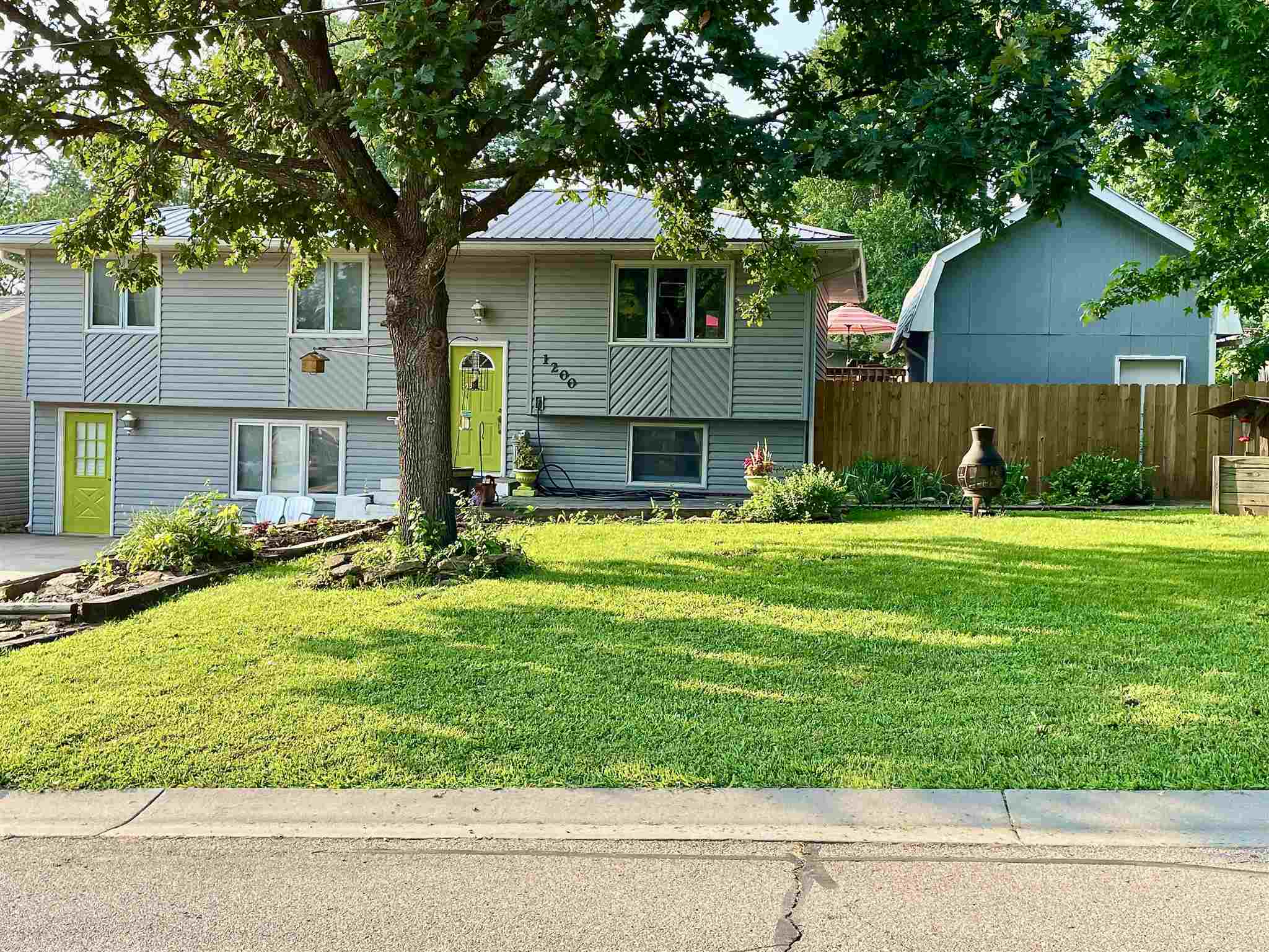 Property Photo:  1200 N Milton St  KS 66402-9495 