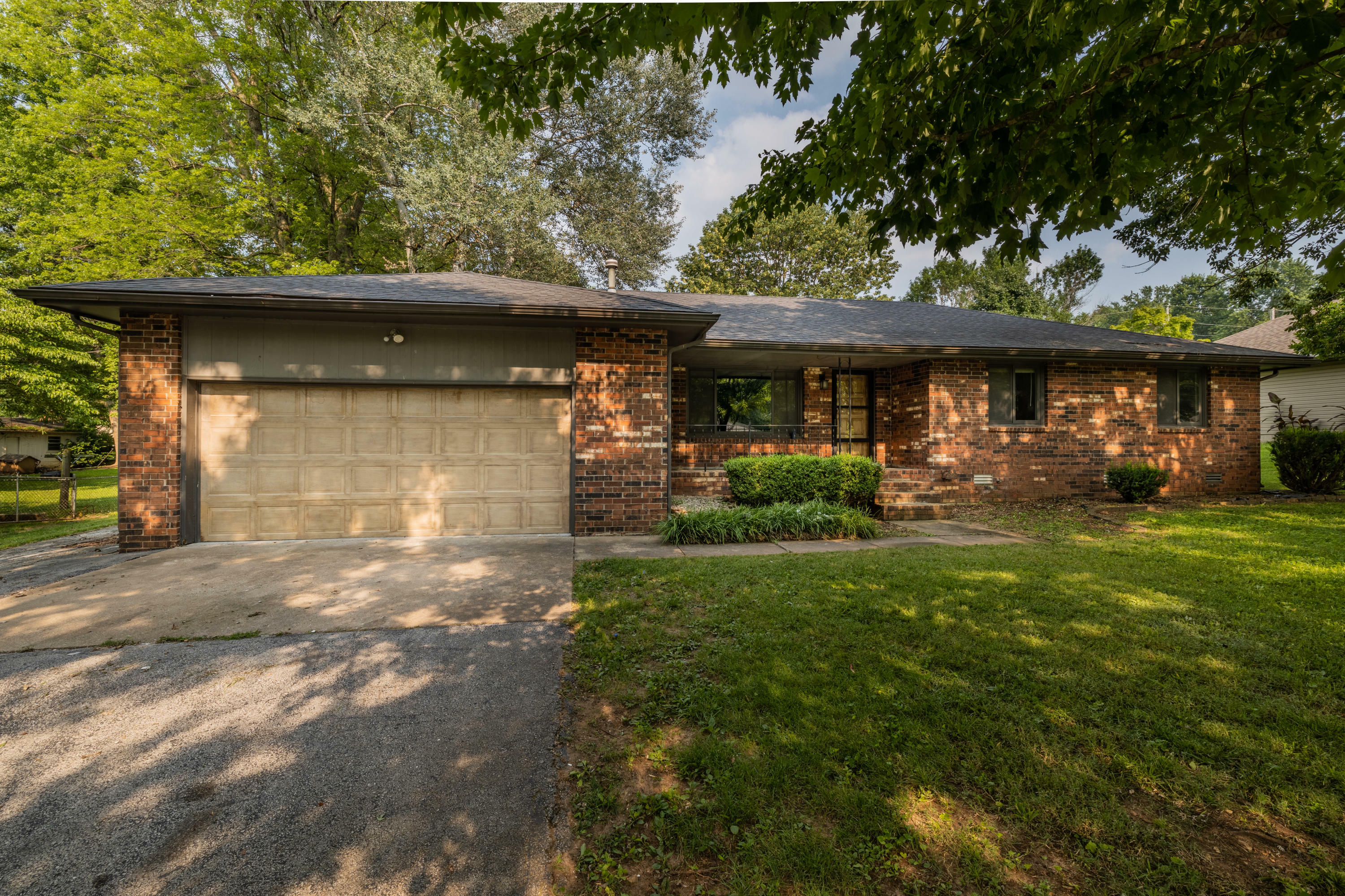 Property Photo: 706 Watson Avenue MO 65781