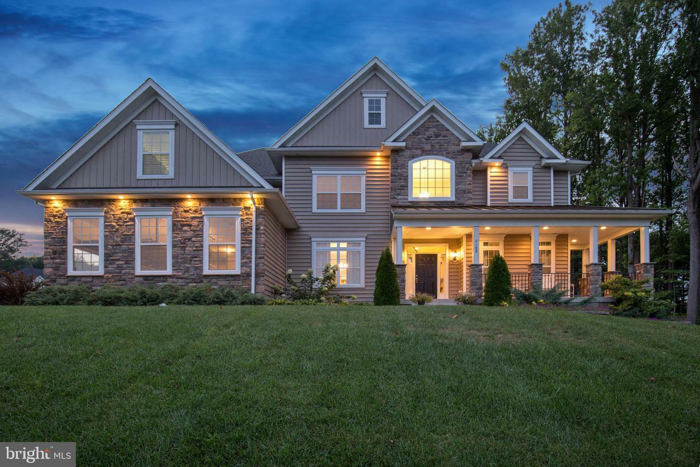 Property Photo:  4188 Red Oak Drive  MD 20639 