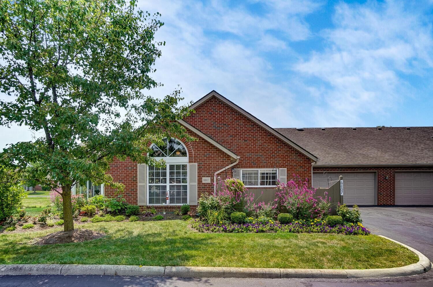 Property Photo:  6807 Winrock Drive  OH 43054 