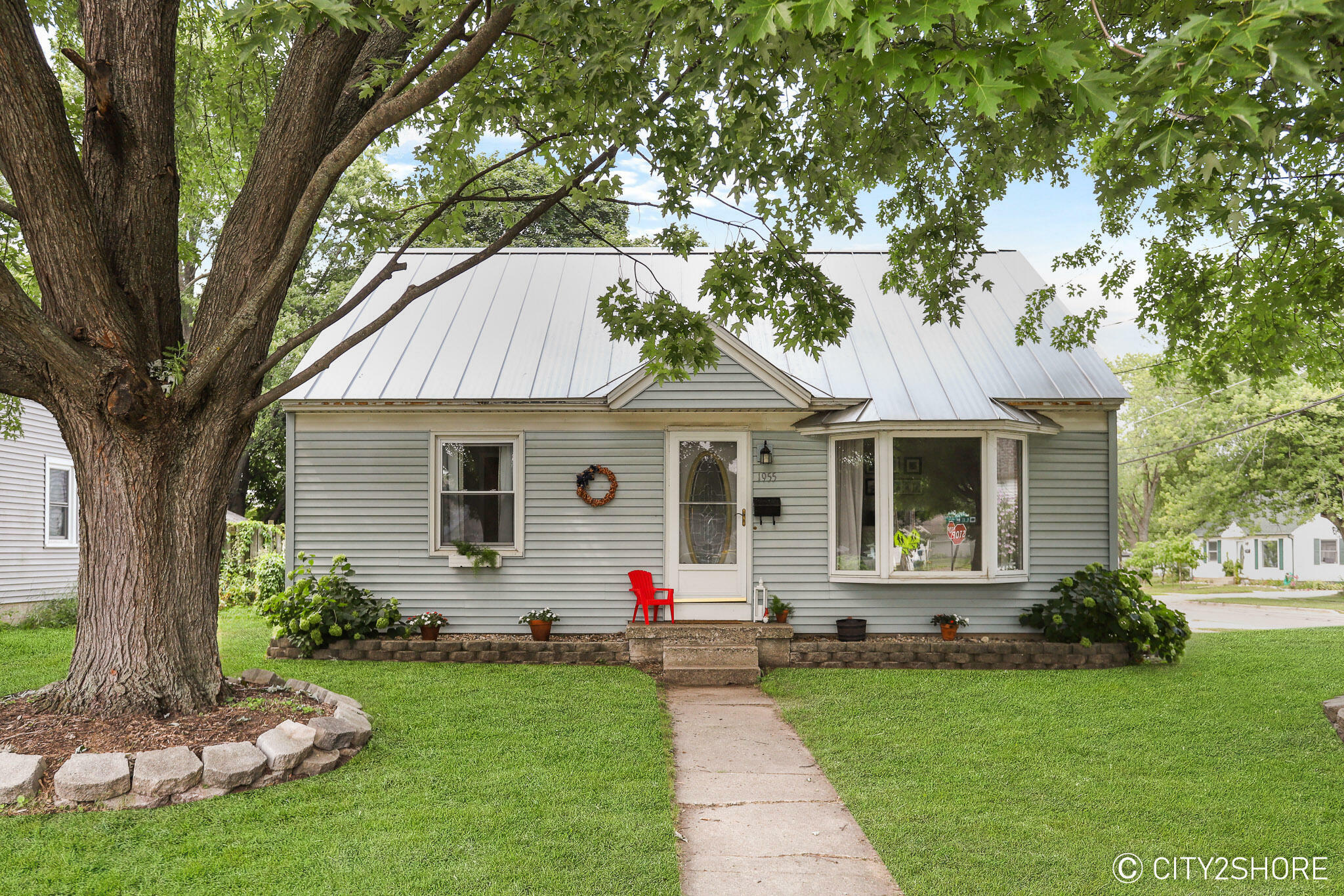 Property Photo:  1955 Lee Street SW  MI 49519 