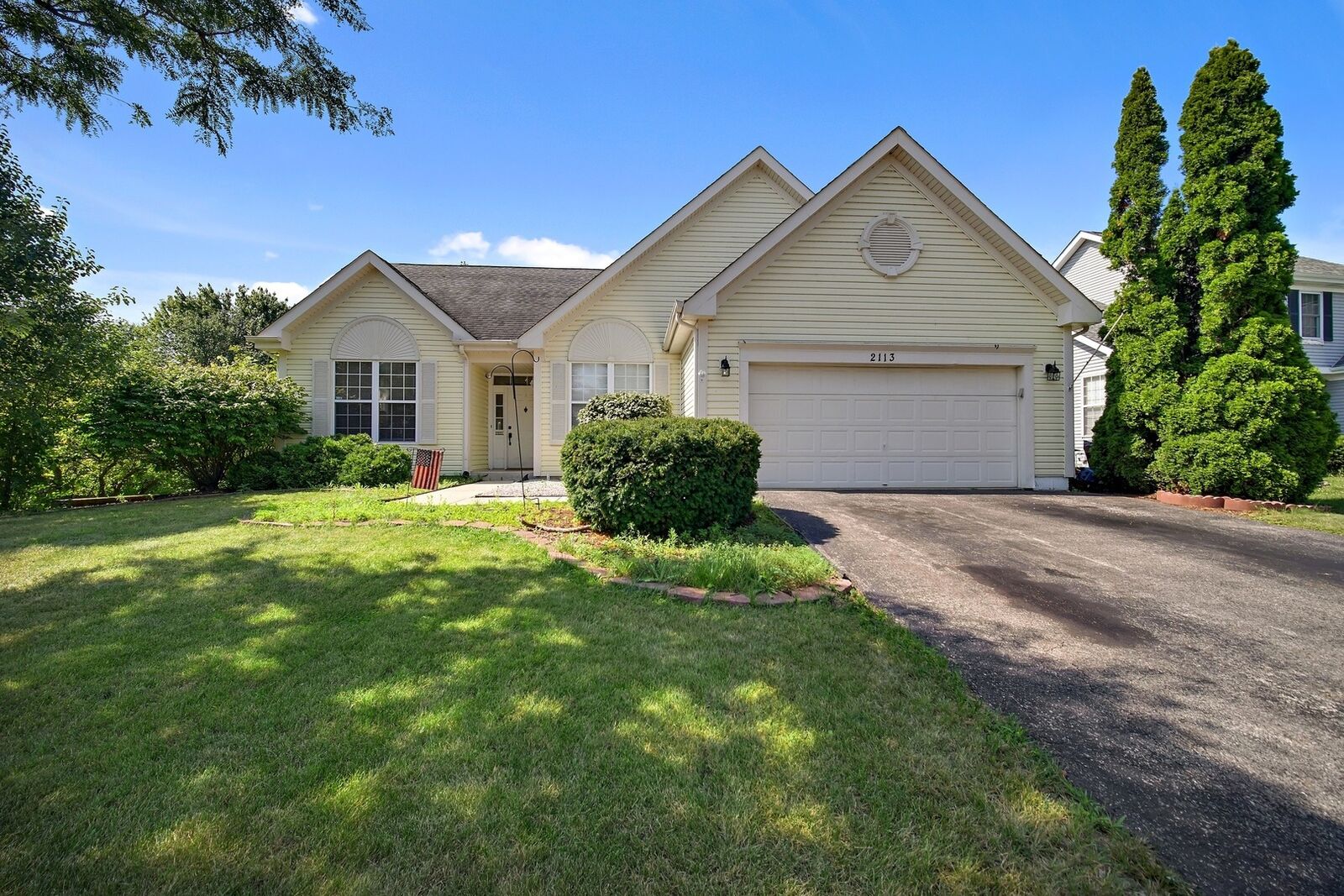 Property Photo:  2113 Sanborn Circle  IL 60586 