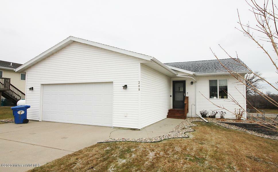 Property Photo:  208 N Pelican Street  MN 56533 