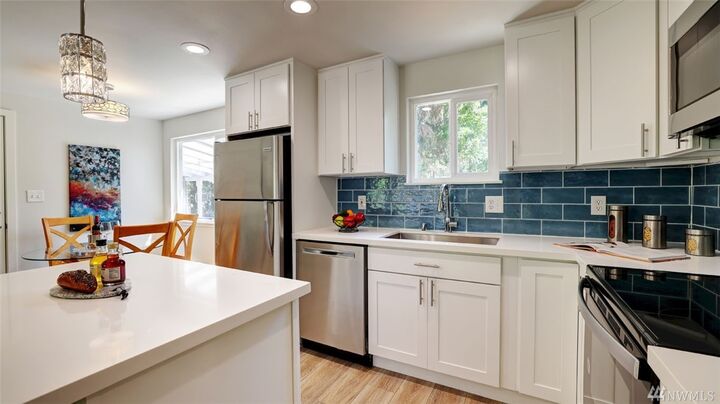 Property Photo: 11246 Military Rd S WA 98168