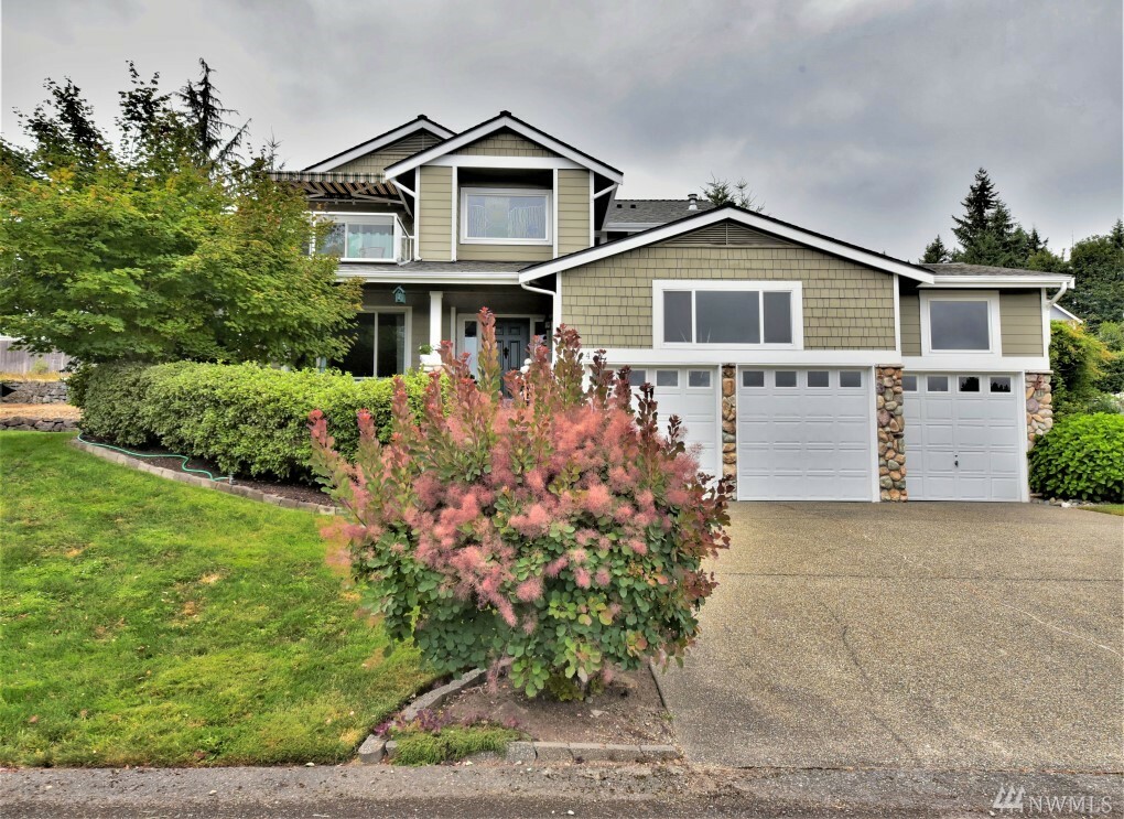 Property Photo:  3544 NE Shore Cliff St  WA 98311 