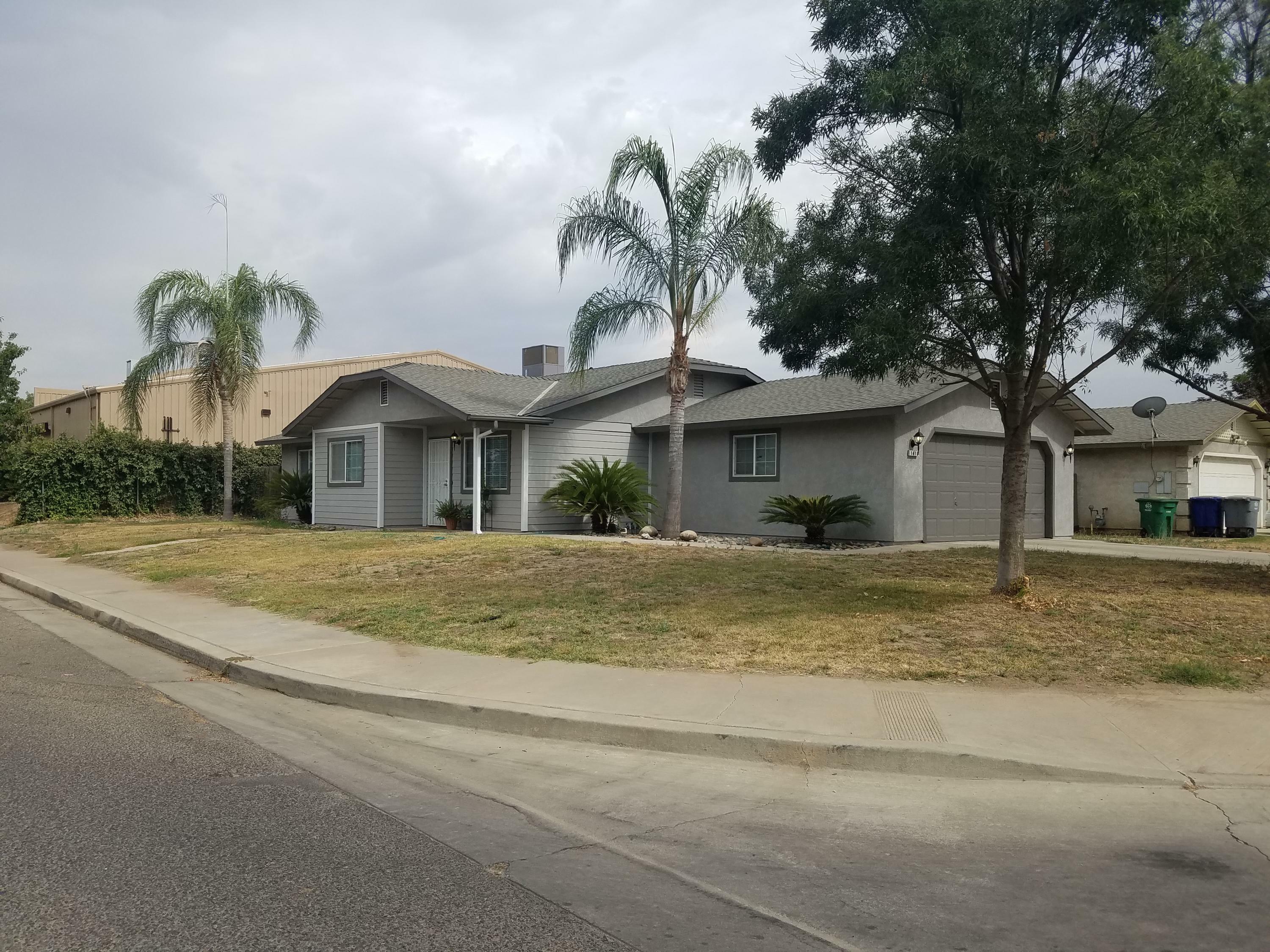 1418 Hartley Avenue  Farmersville CA 93223 photo