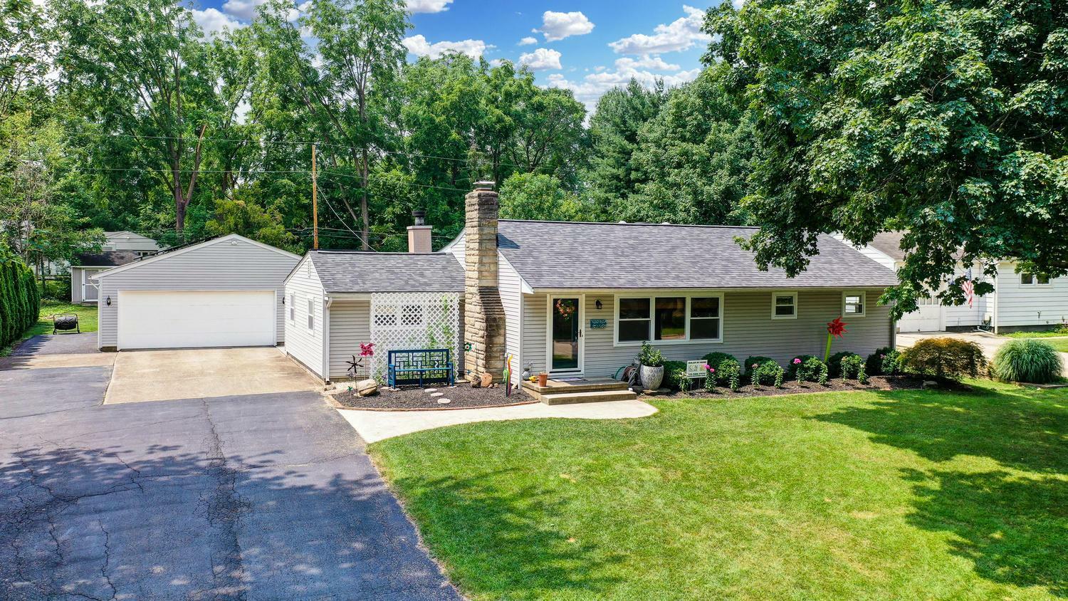 Property Photo: 379 E Park Street OH 43081