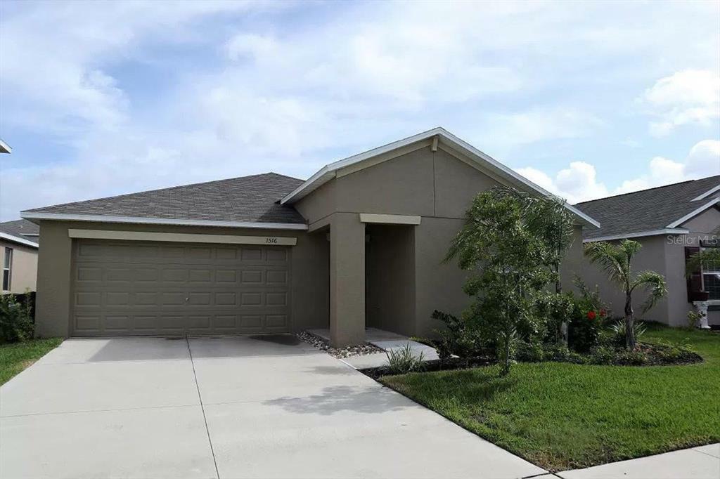 Property Photo:  1516 Climbing Dayflower Drive  FL 33570 