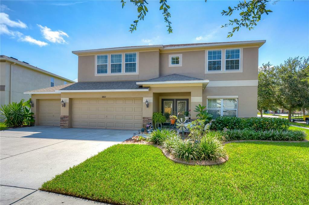 Property Photo:  5832 Tulip Flower Drive  FL 33578 