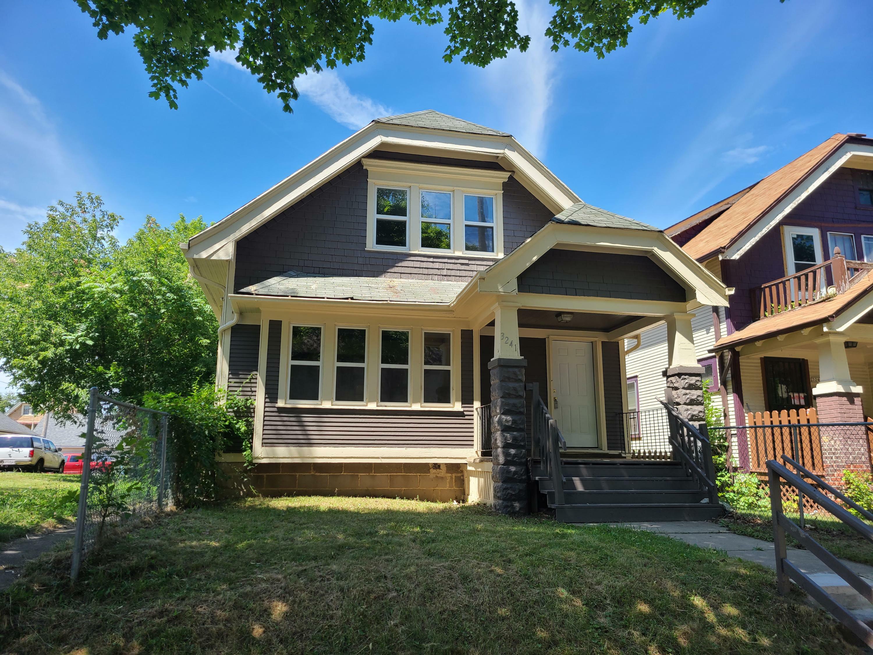 Property Photo:  3241 N 16th St  WI 53206 