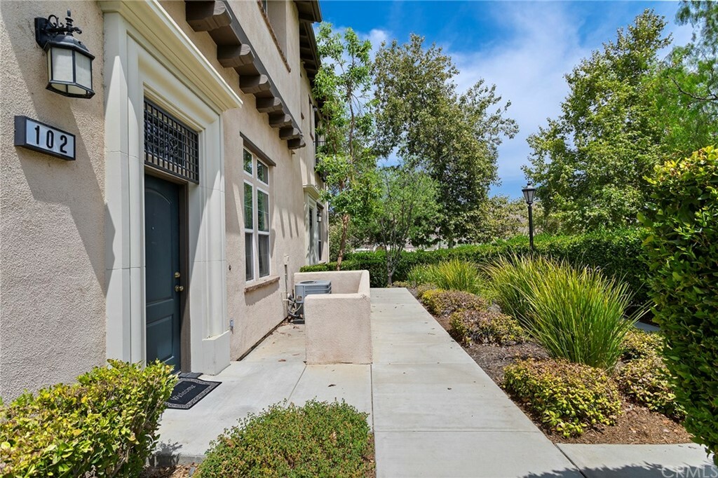 Property Photo:  4461 Owens Street 102  CA 92883 