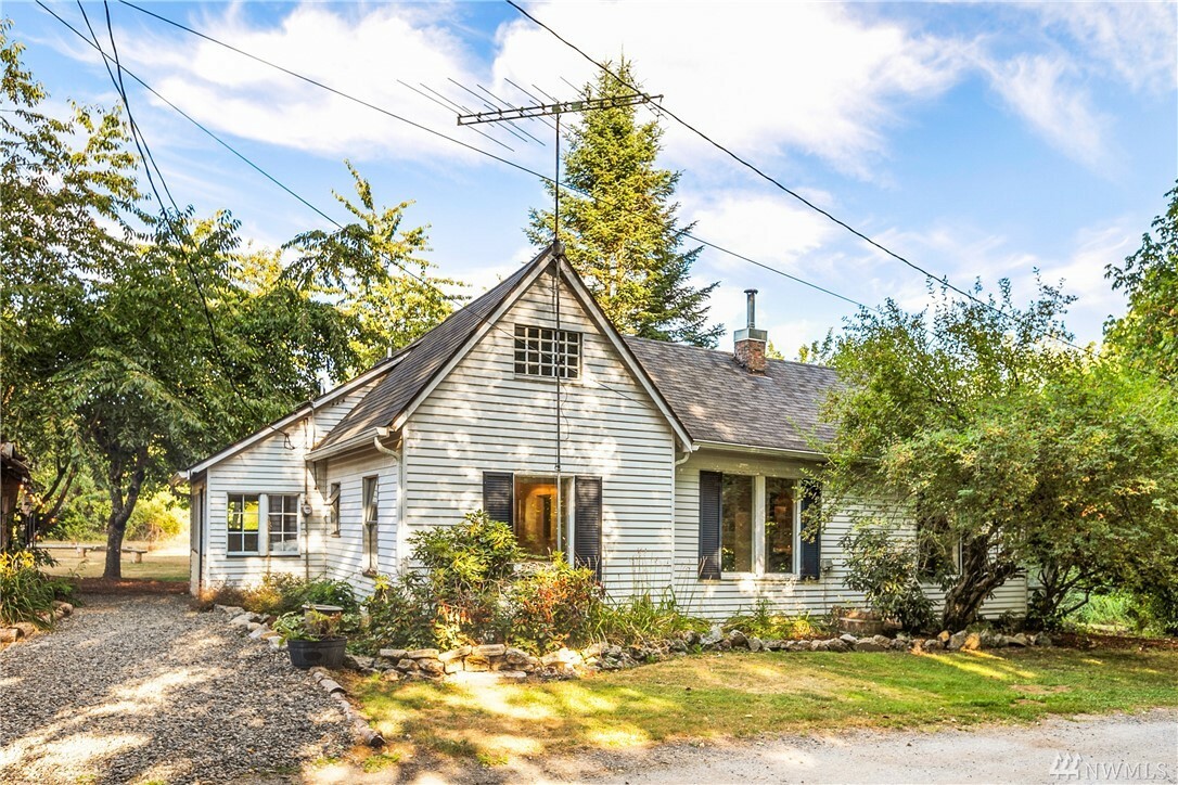 Property Photo:  5098 Reese Hill Rd  WA 98295 