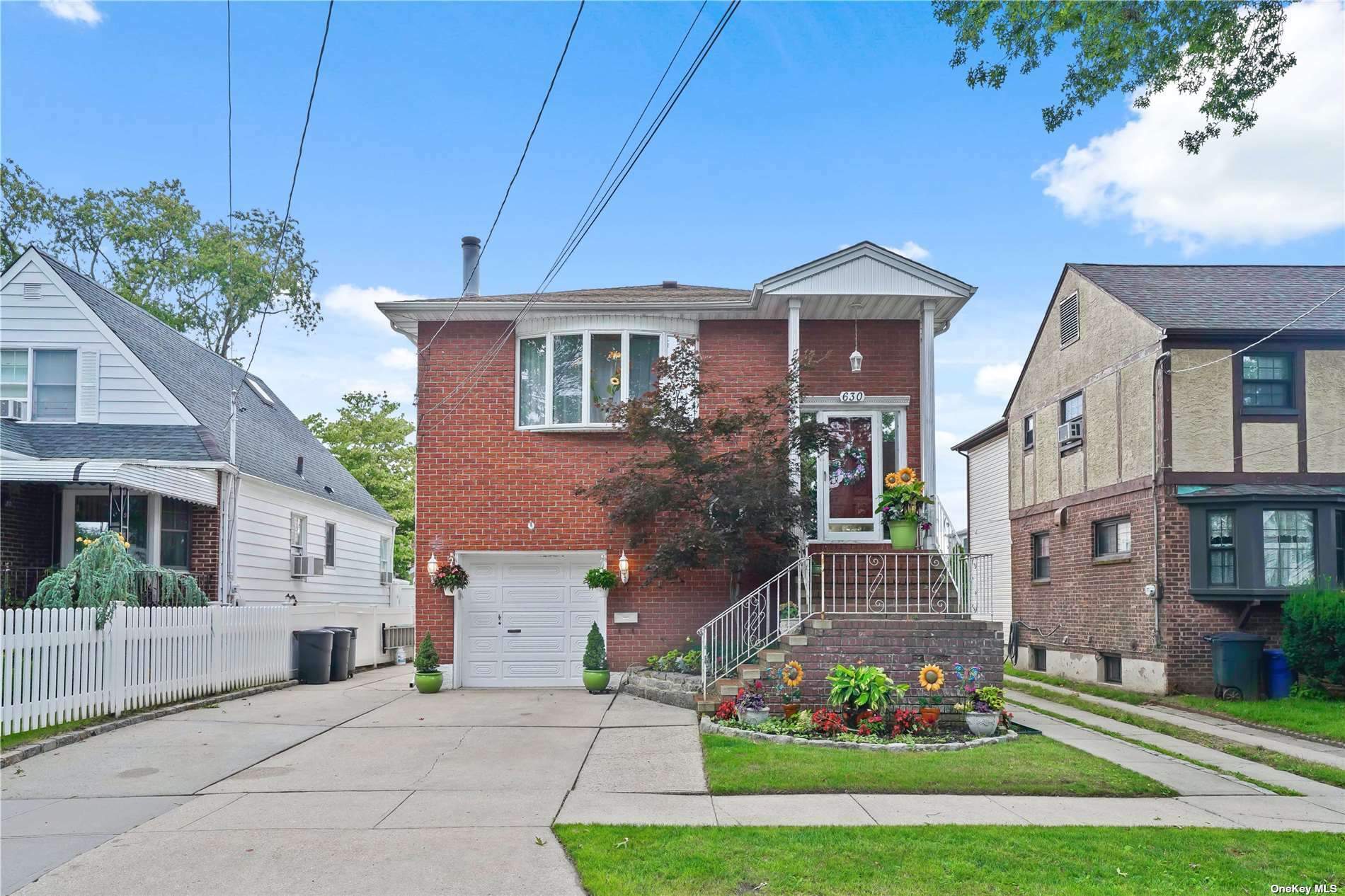 Property Photo:  630 Ingraham Lane  NY 11040 