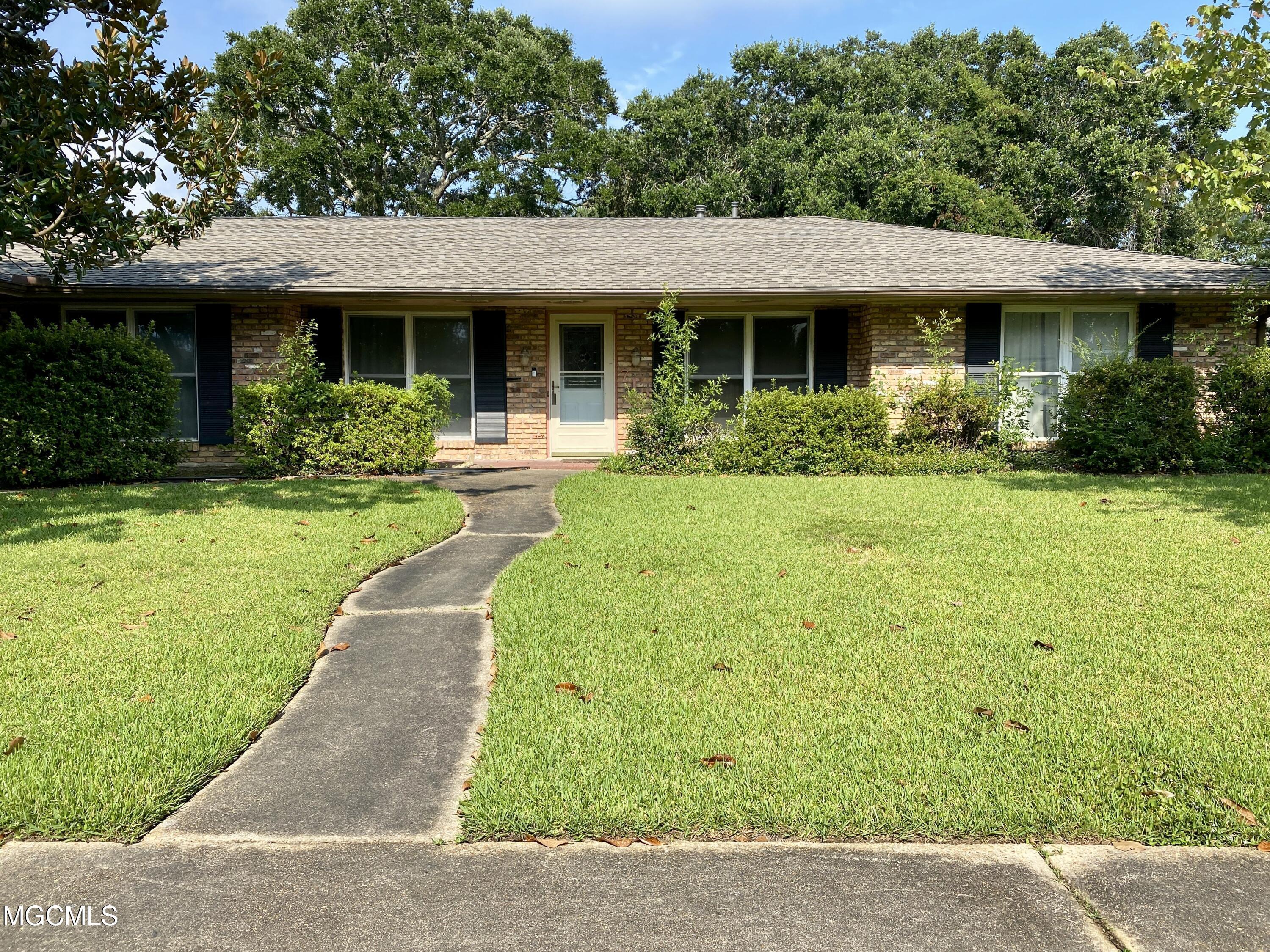 Property Photo: 718 Dogwood Drive MS 39560