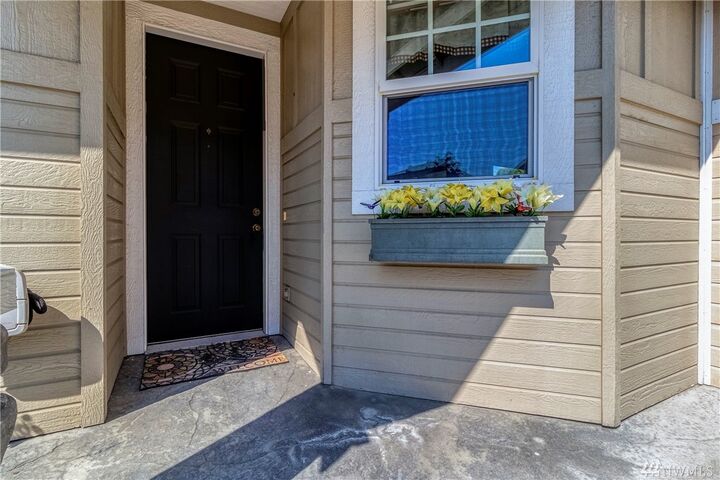 Property Photo:  871 SE Larkspur Place  WA 99324 