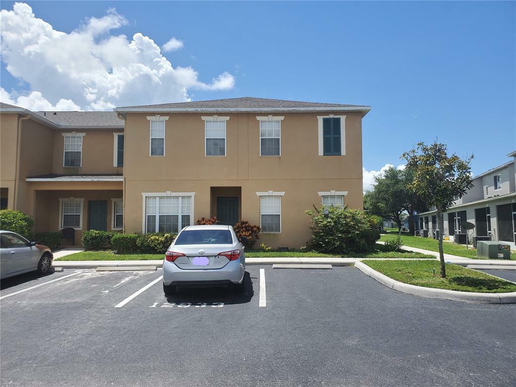 Property Photo:  12933 Kings Crossing Drive  FL 33534 