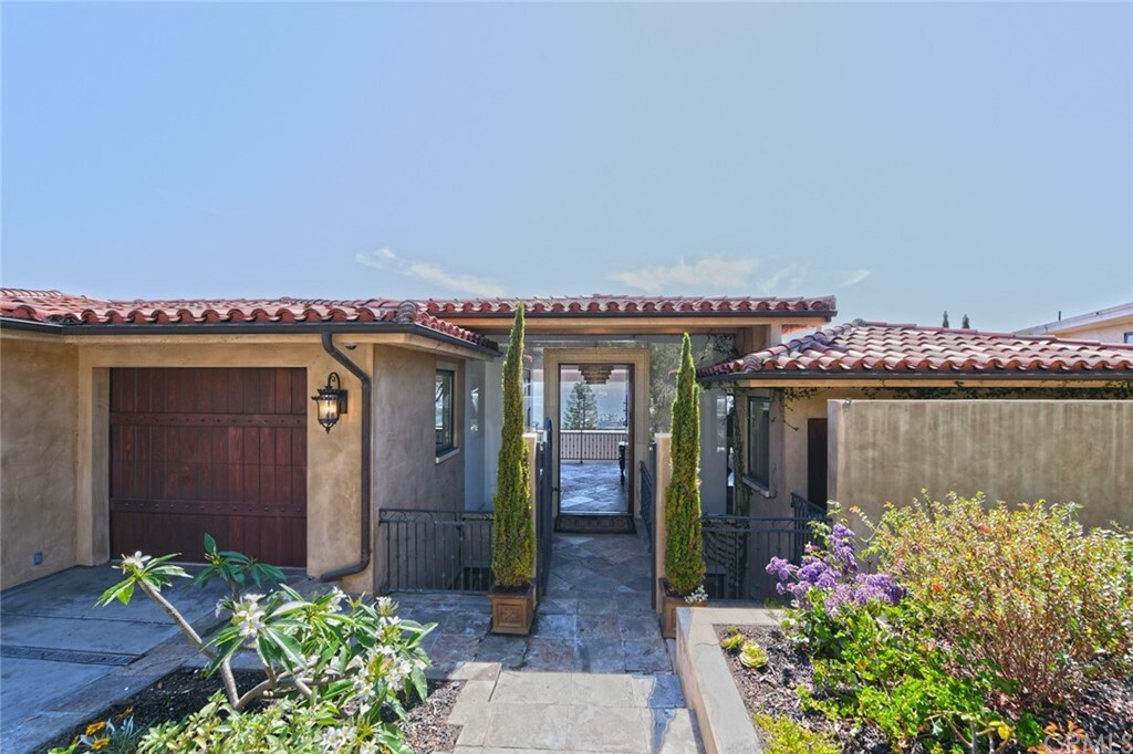Property Photo: 676 Vista Lane CA 92651