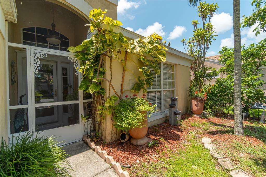 Property Photo:  422 Mayfair Drive  FL 34293 