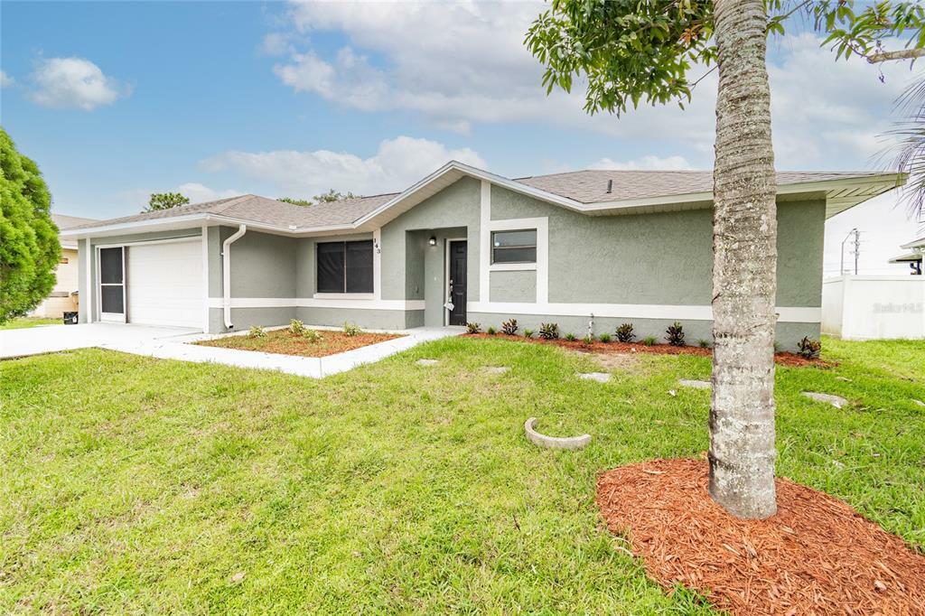 Property Photo:  143 Briarcliff Drive  FL 34758 