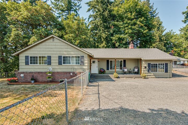 1209 N 7th Avenue  Kelso WA 98626 photo