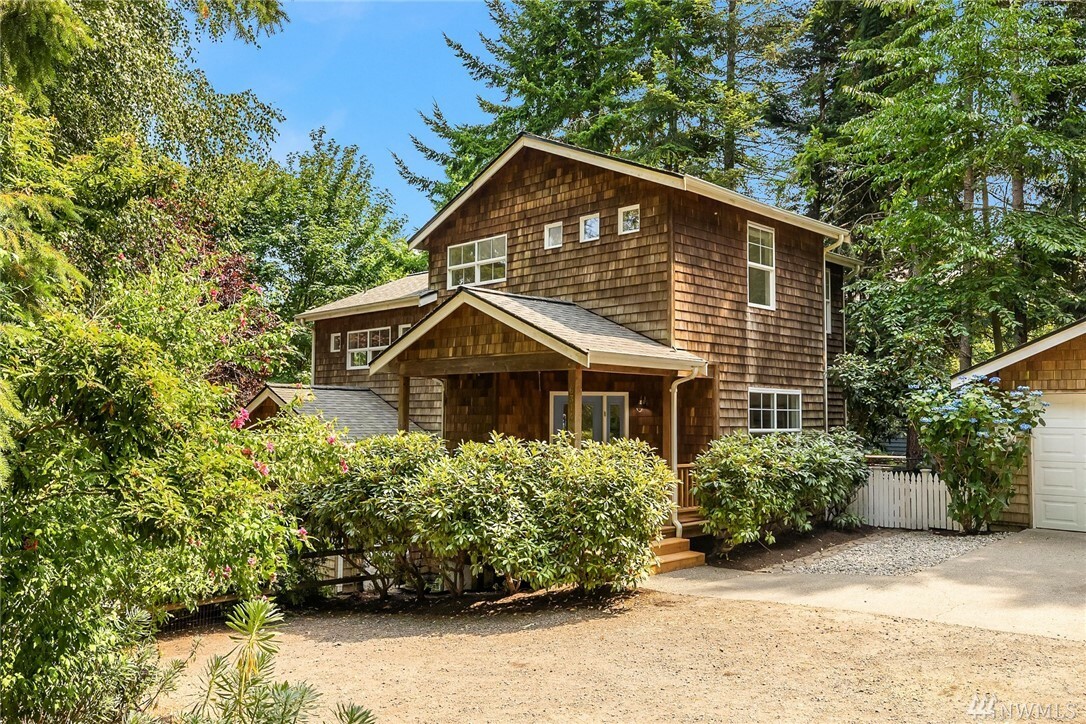 6314 NE Jordan Dr  Bainbridge Island WA 98110 photo