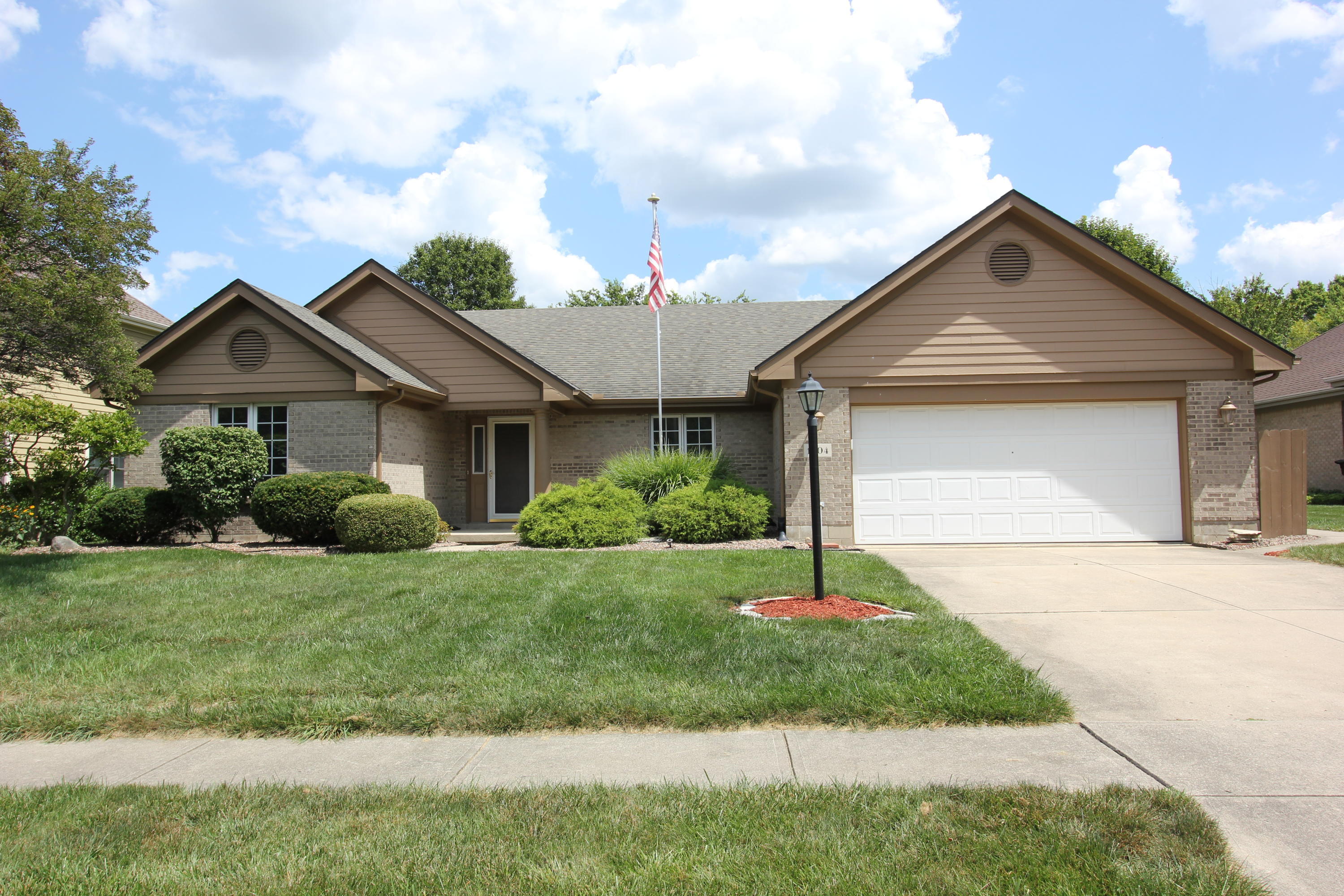 Property Photo: 1604 Ashworth Drive OH 45377