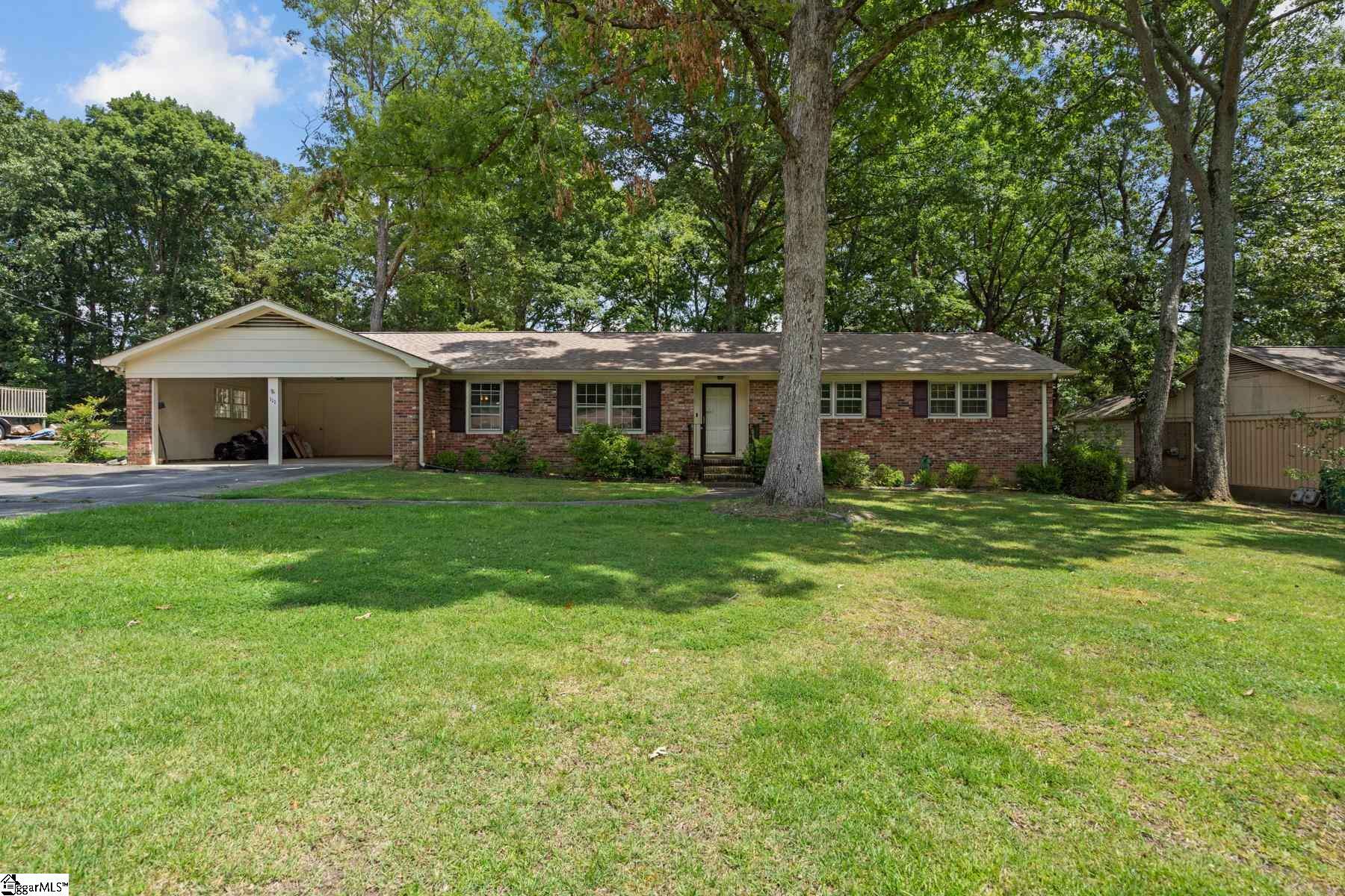 Property Photo:  111 Bedford Drive  SC 29687 