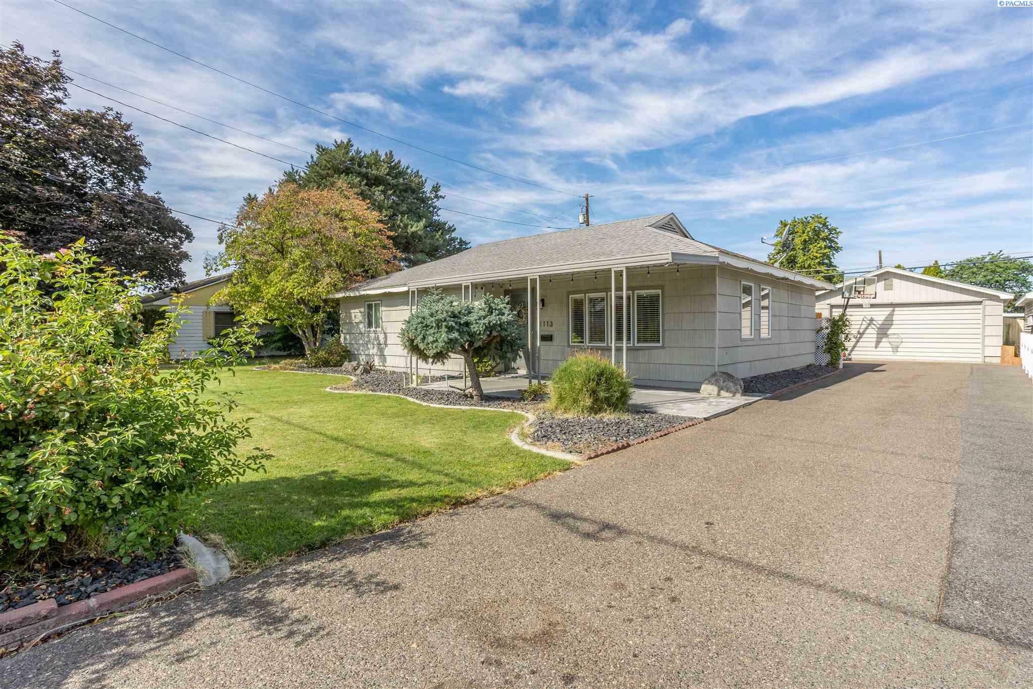 Property Photo:  1113 Wright Ave  WA 99354 