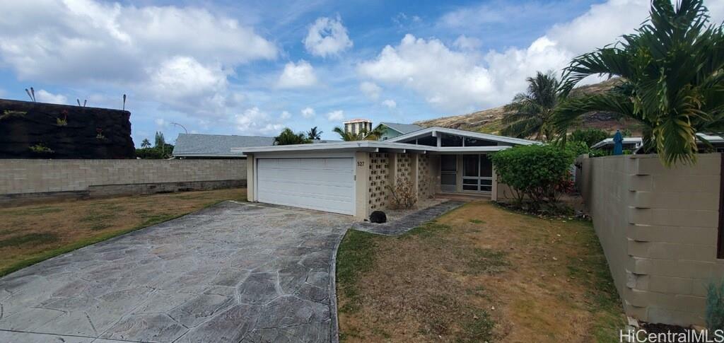 527 Kawaihae Street  Honolulu HI 96825 photo