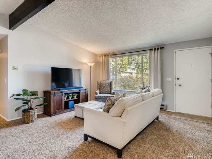 Property Photo: 212 225th Place SE WA 98021