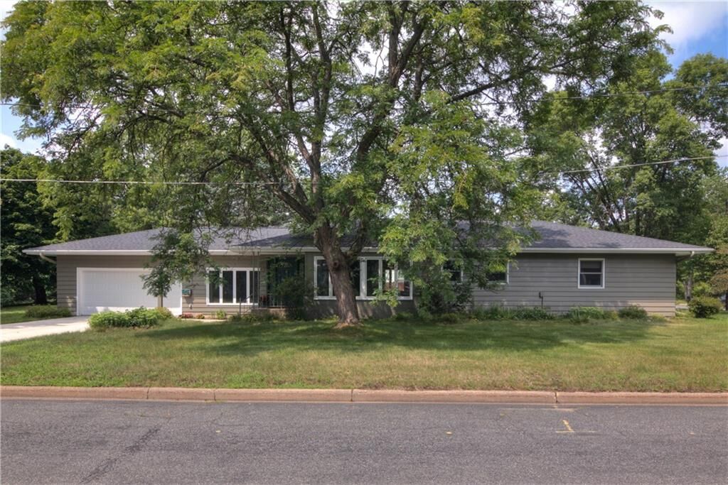 Property Photo:  1021 N Shore Drive  WI 54751