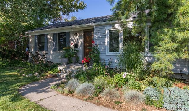 Property Photo:  9828 Westmore Street  MI 48150 