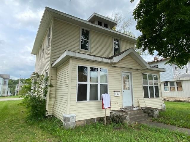Property Photo:  224 5th Street  IL 61920 