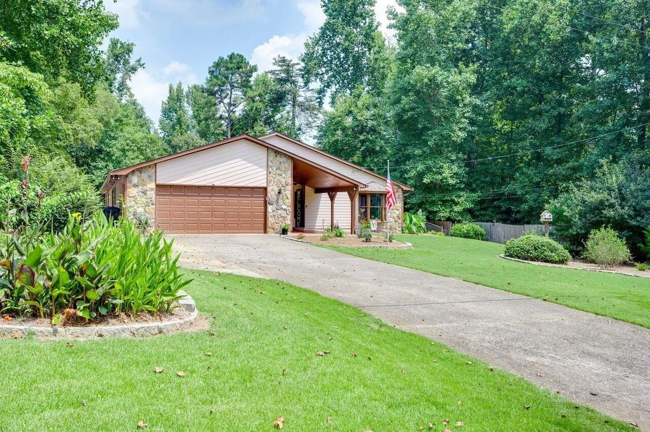 Property Photo:  1513 Rubes Lndg  GA 30066 