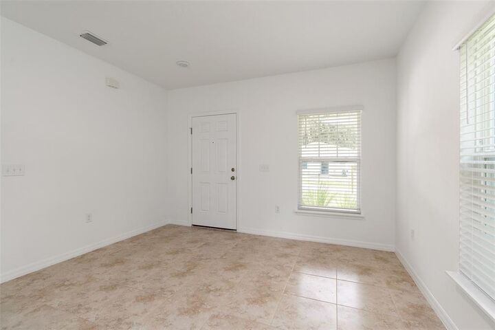 Property Photo: 3105 E Cayuga Street FL 33610