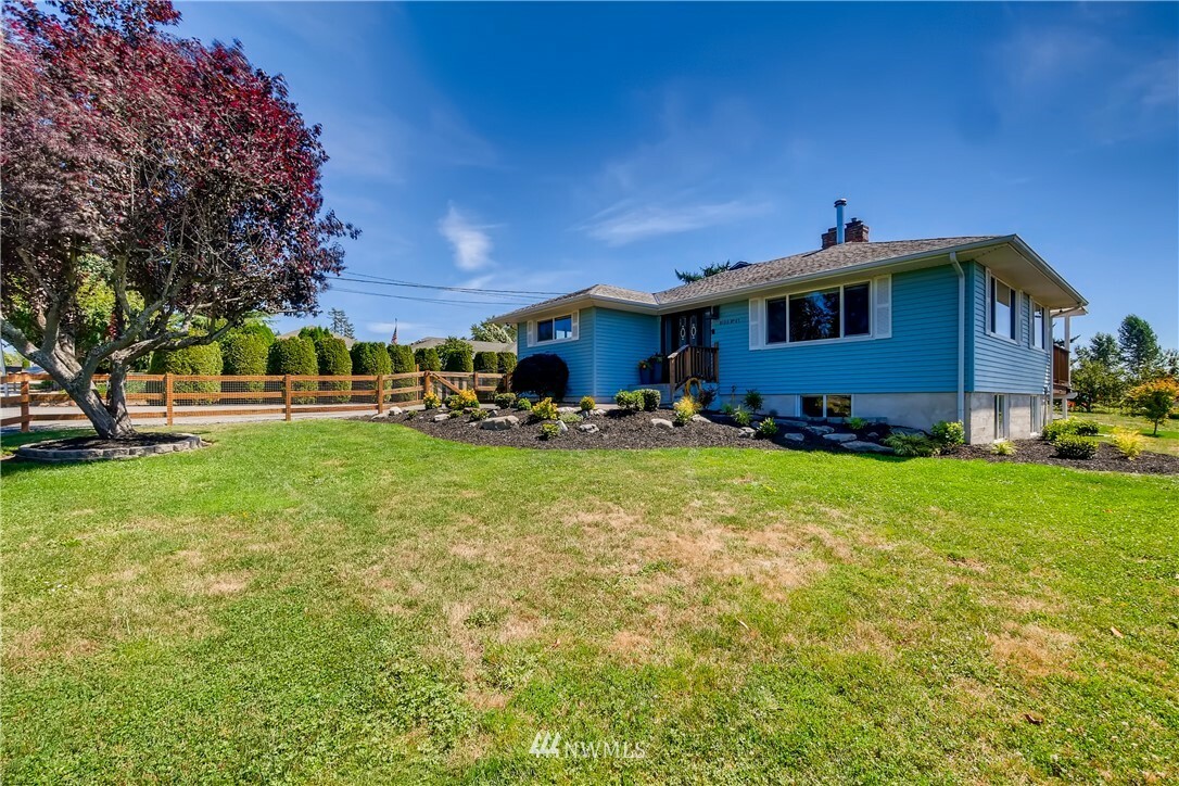 Property Photo: 8120 8th Street SE WA 98258