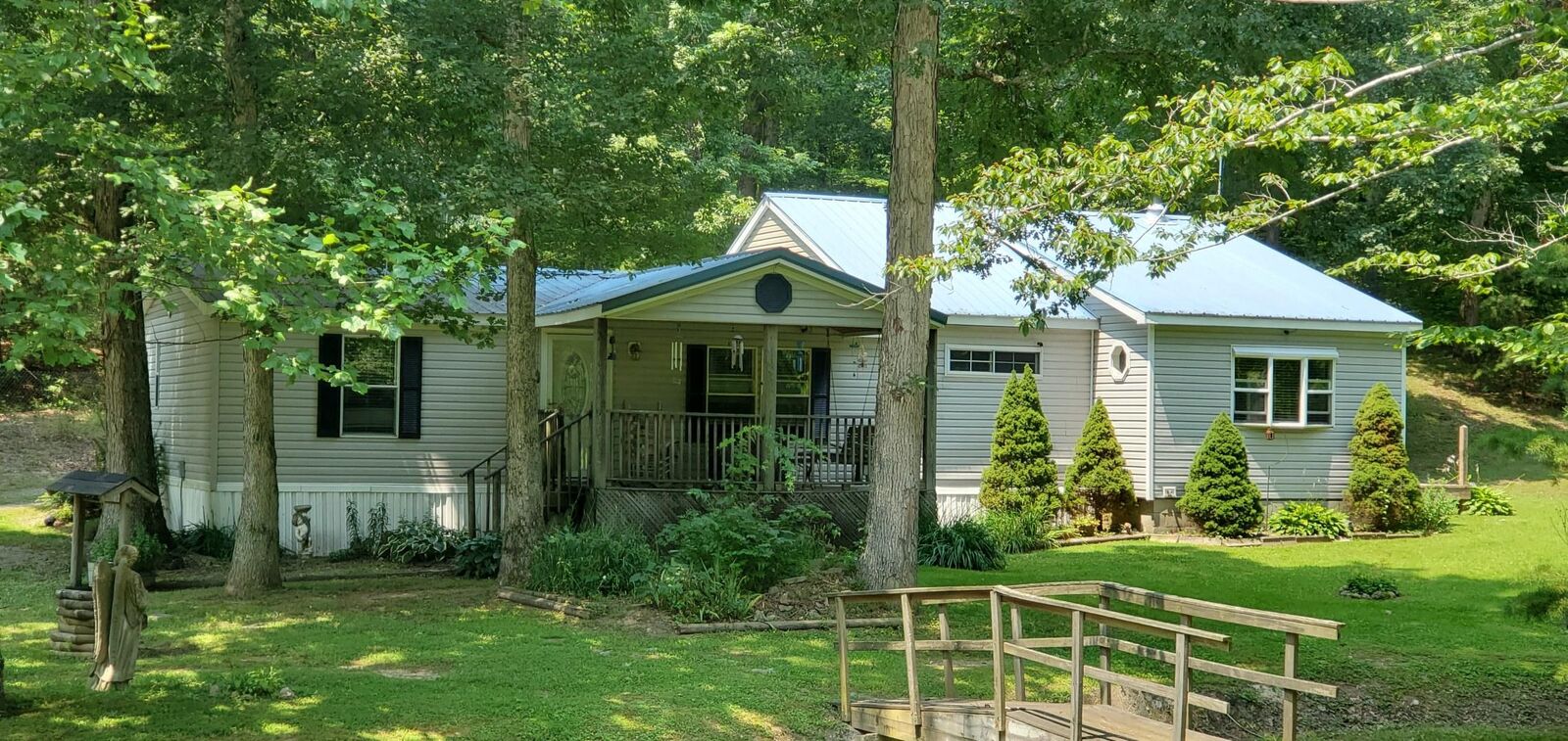 Property Photo:  621 Rothwell Lane  KY 40484 