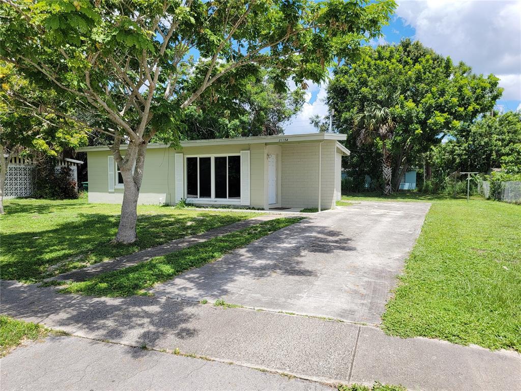 Property Photo: 21154 Ionia Avenue FL 33952