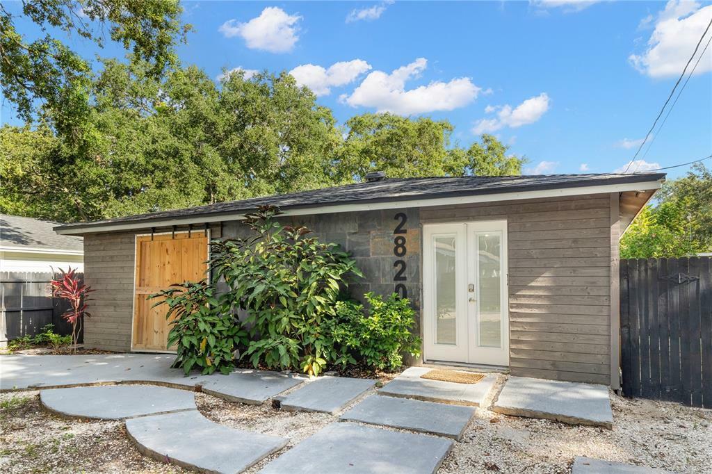 Property Photo:  2820 W Bay Avenue  FL 33611 