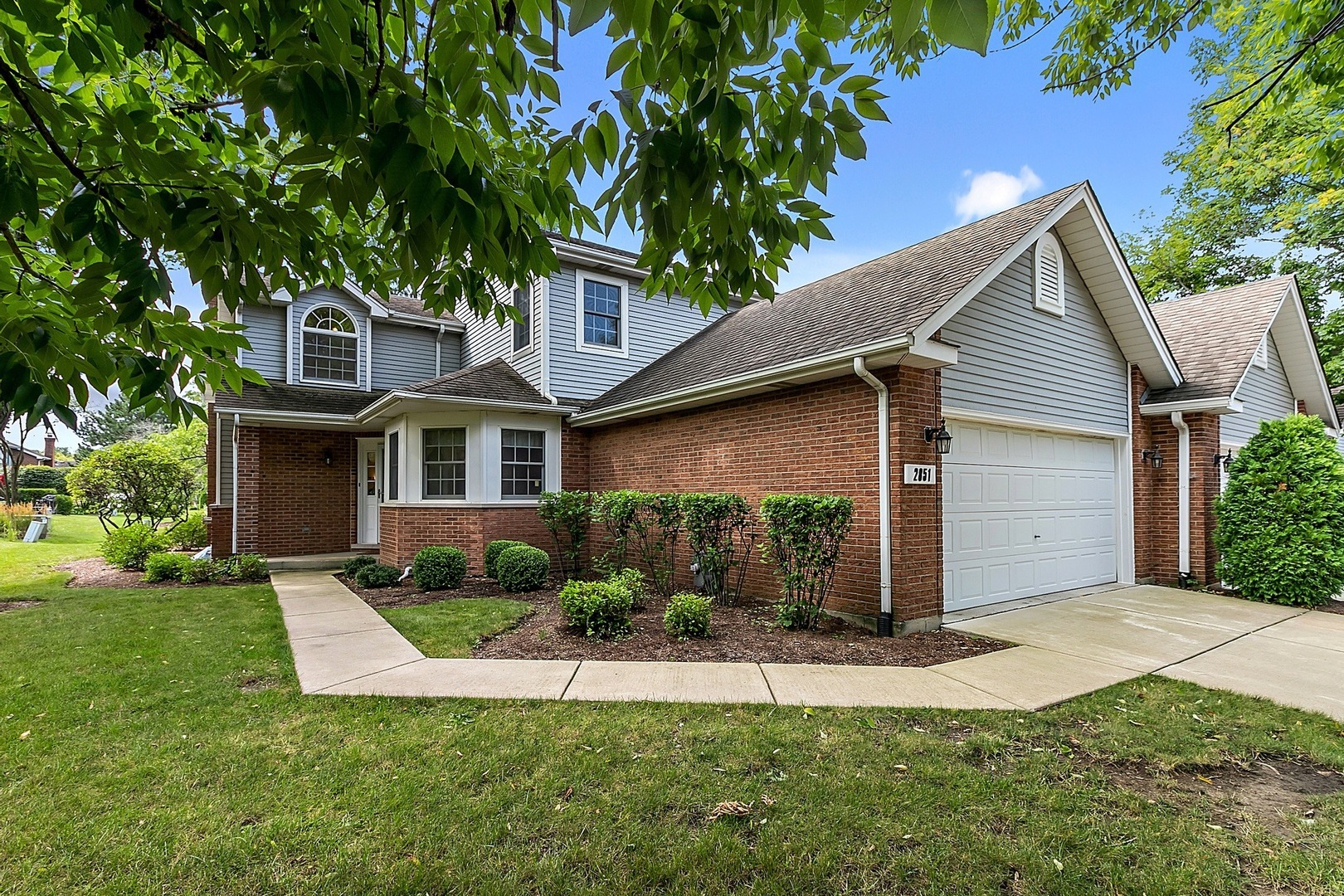 Property Photo:  2851 Aster Lane  IL 60561 