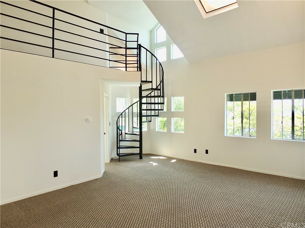 Property Photo: 1739 #17 E Broadway Avenue 17 CA 90802