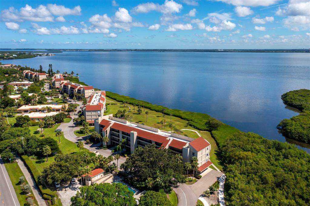 Property Photo:  4700 Gulf Of Mexico Drive 305  FL 34228 