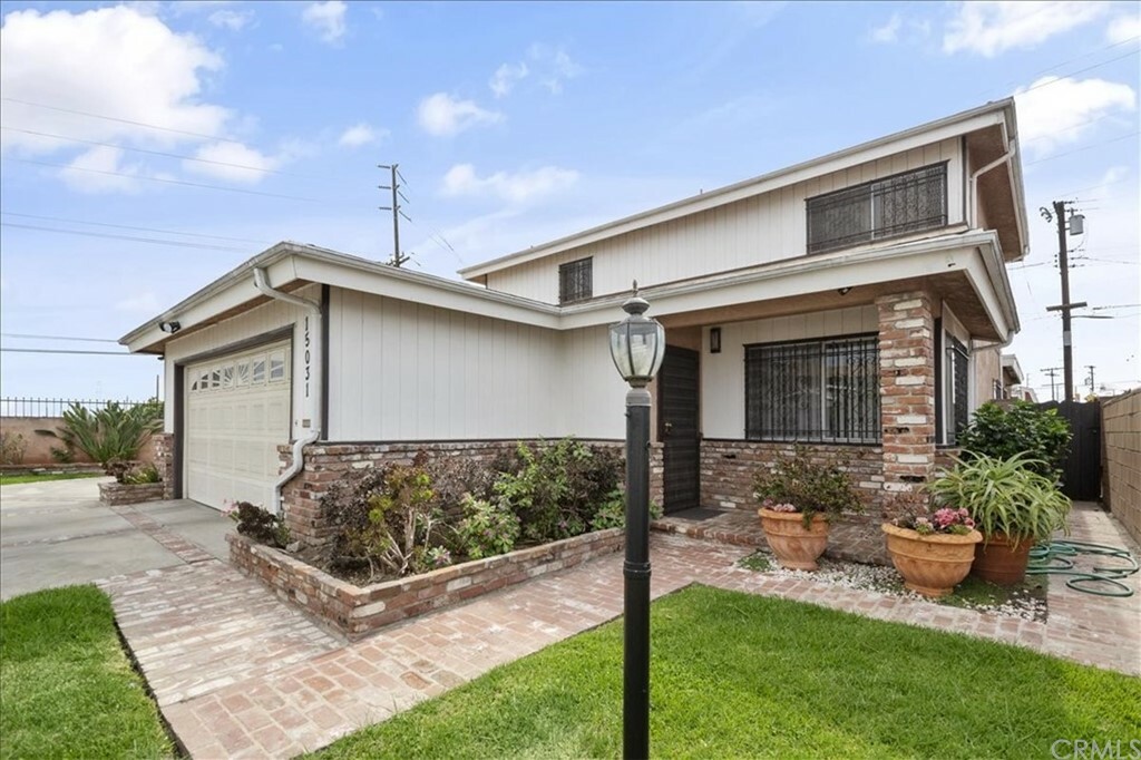 Property Photo:  15031 S Clymar Avenue  CA 90220 