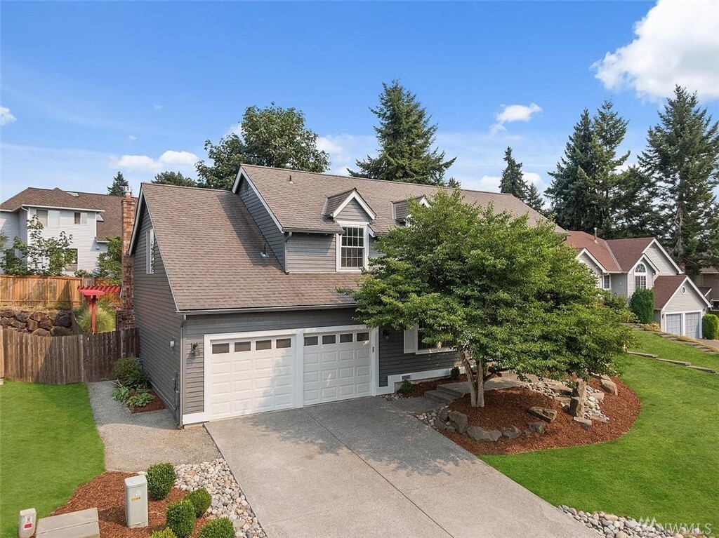 Property Photo: 21208 103rd Ave SE WA 98031