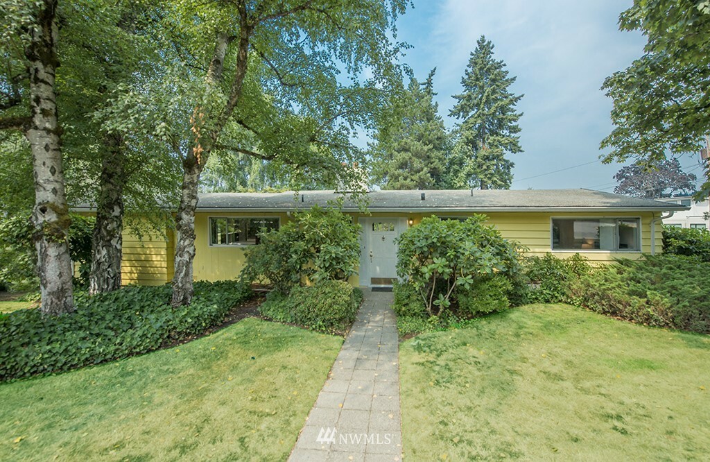 Property Photo:  8458 NE 9th Street  WA 98039 