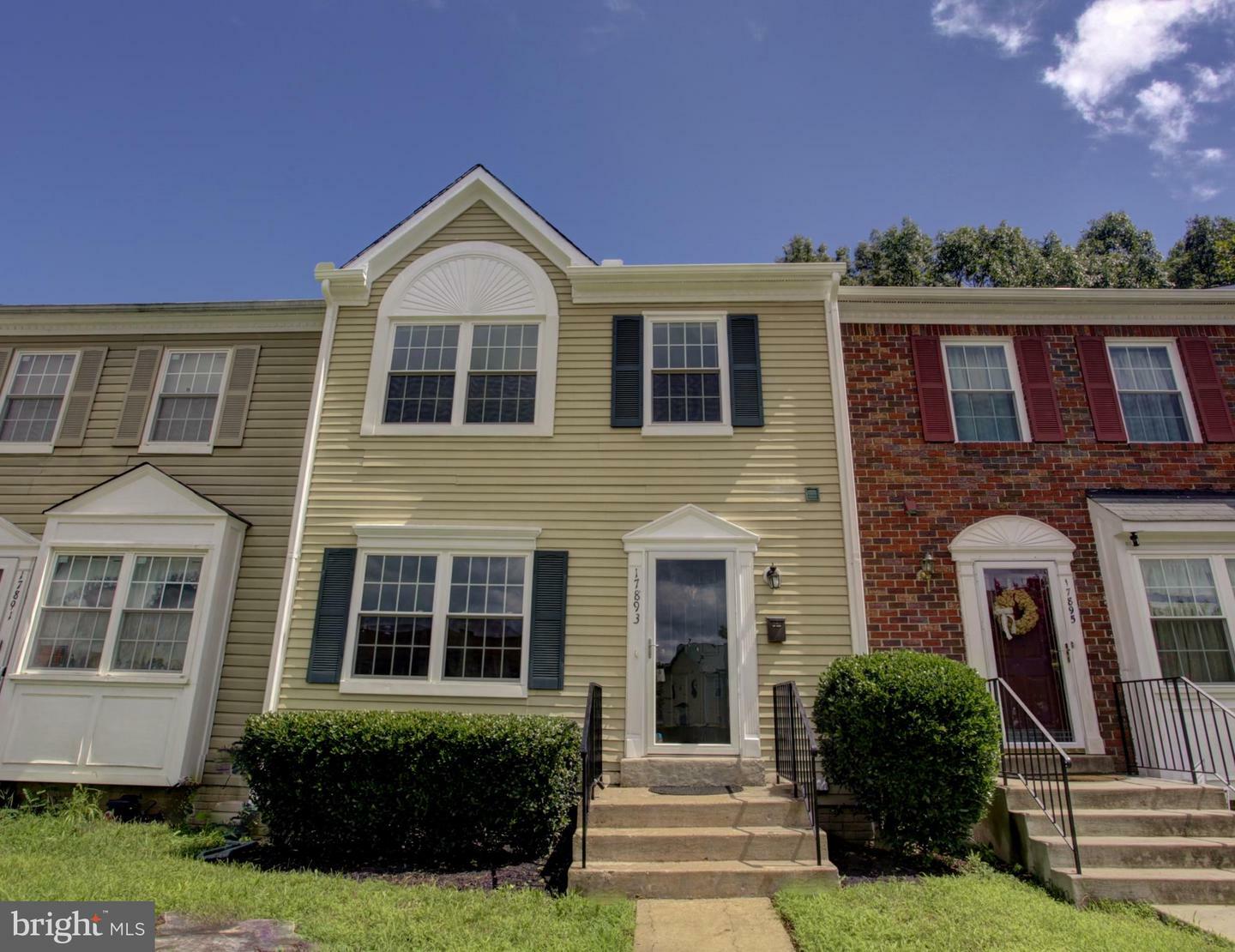 Property Photo: 17893 Milroy Drive VA 22026