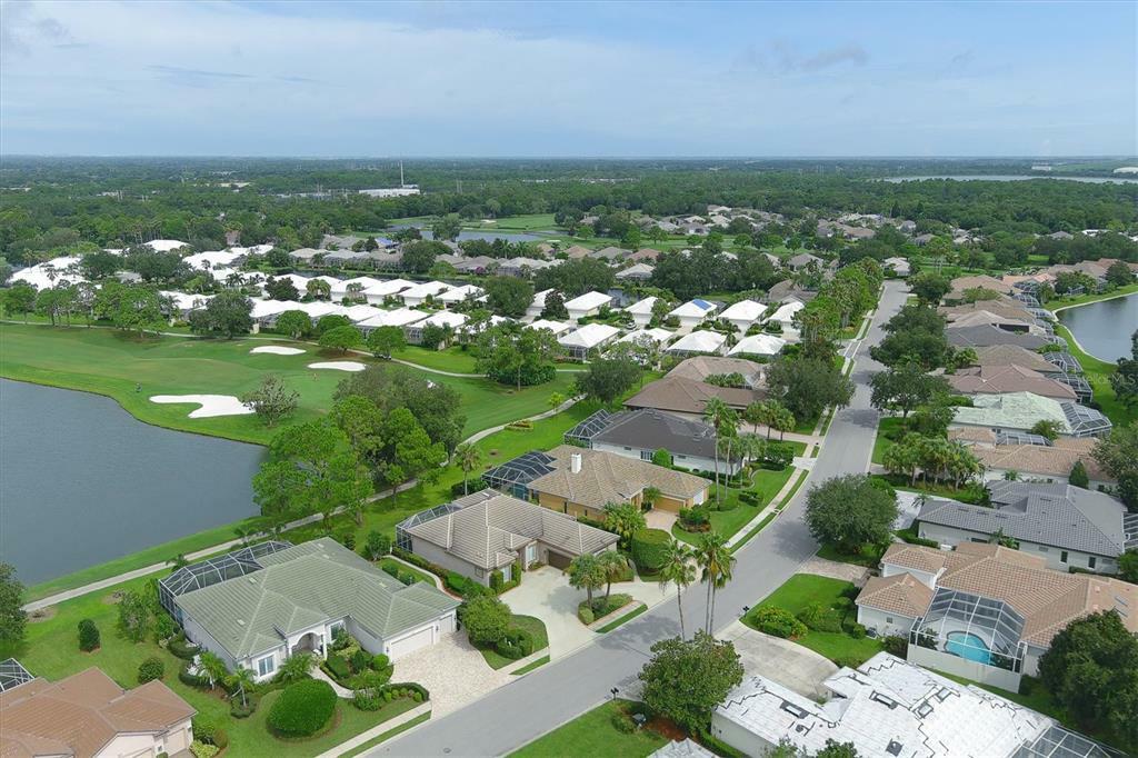Property Photo: 5222 88th Street E FL 34211