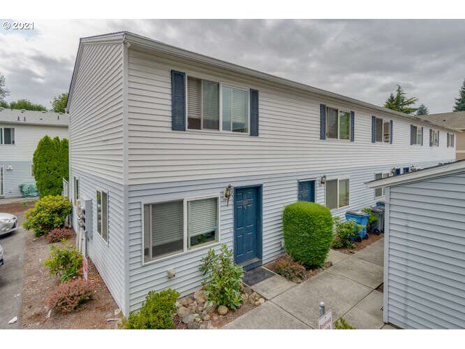 Property Photo:  4000 NE 109th Ave 183  WA 98682 