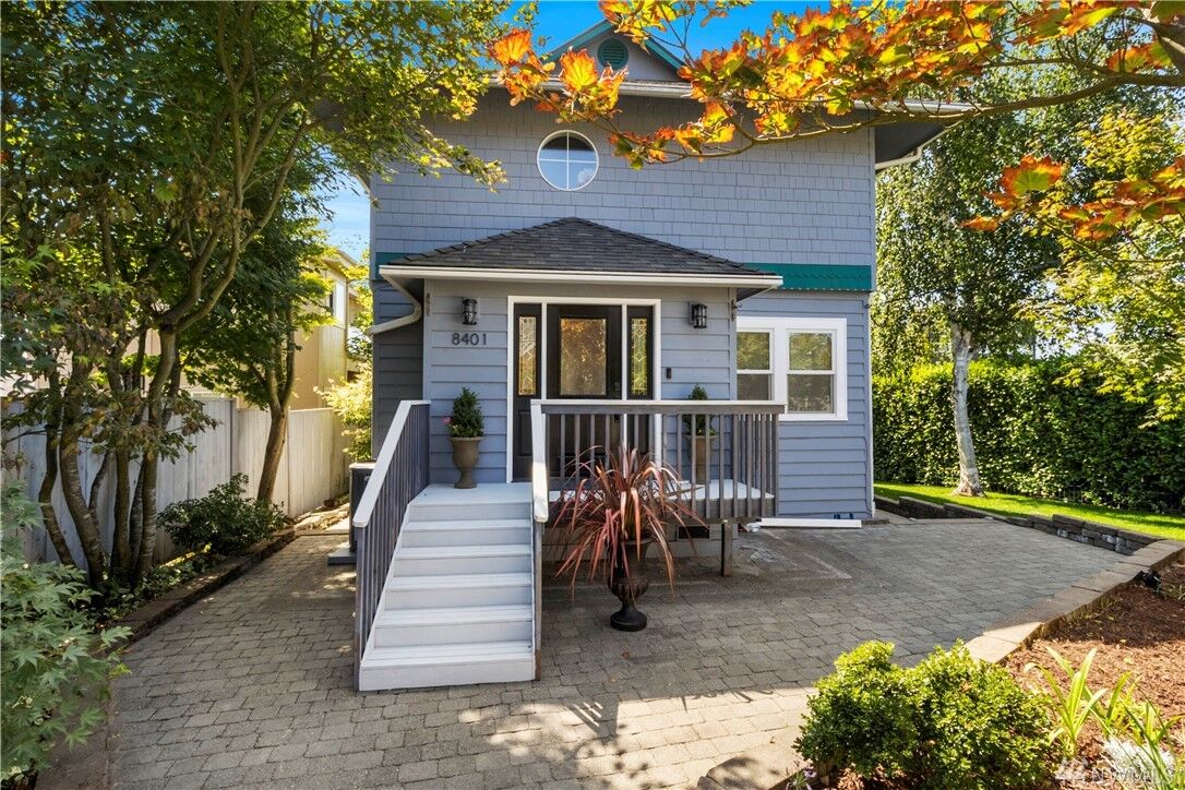 Property Photo: 8401 41st Ave SW WA 98136